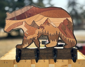 Rustic Bear Key holder, Mountain and trees key holder, Cabin decor key holder, Housewarming Gift, Gift for him, Nature lovers gift,