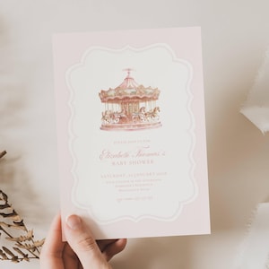 Invito per baby shower a forma di giostra, invito per baby shower a forma di carnevale rosa, invito per baby shower a forma di cavallo rosa Coquette, invito per baby shower a forma di giostra rosa