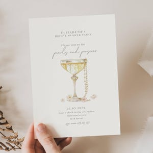 Faire-part de douche nuptiale de perles et de prosecco, collier de perles, faire-part de douche nuptiale de prosecco, pétales, perles, douche nuptiale de prosecco