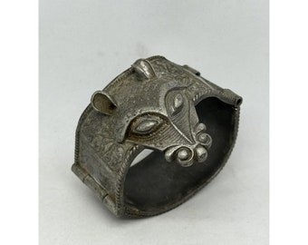 1977 MMA NMD Pewter Cross of Cong Animal Head Cuff Bracelet - Beast Tiger