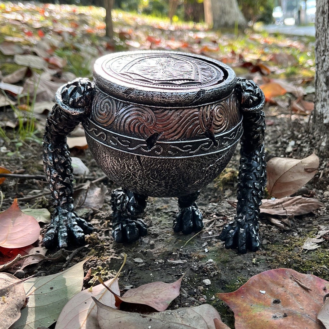 Alexander Warrior Jar Sculpture With Removable Lid Elden Etsy