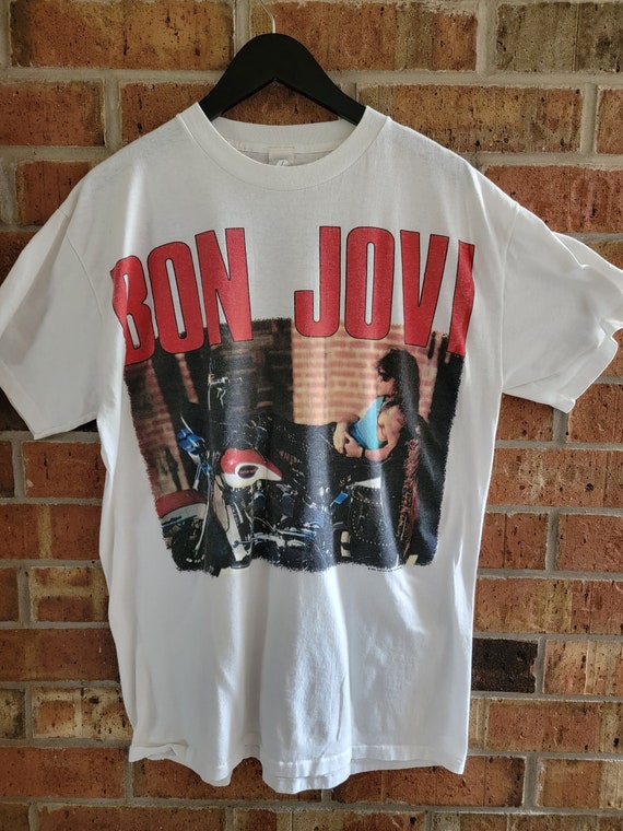 Vintage 1989 Bon Jovi Rocks The Earth Tour T Shirt ne… - Gem Vintage 1989 Bon Jovi Rocks The Earth Tour T Shirt ne… - Gem
