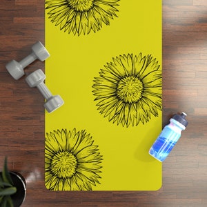 Estera de goma amarilla del estiramiento del entrenamiento del ejercicio de Pilates de la yoga de la girasol