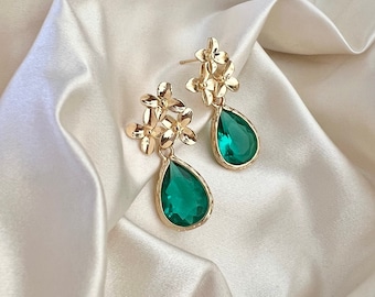 Green earrings, bridesmaid teardrop earrings, gold flower earrings, boho bridal earrings, whimsical earrings, woodland wedding, wedding gift