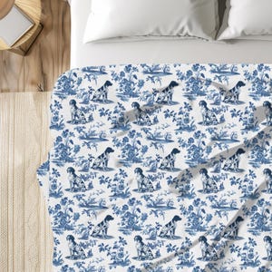 German Shorthaired Pointer Toile Blanket, GSP Lovers Blue French Toile de Jouy Throw Blanket for Dog Mom, French Country Dog Toile Decor