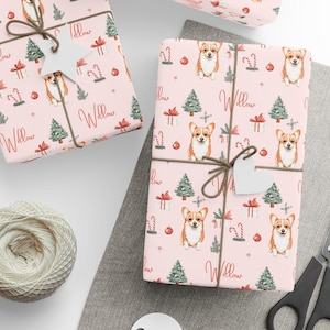 Carta da regalo natalizia Corgi personalizzata, carta da regalo natalizia rosa con nome personalizzato, confezioni regalo per le feste, regali Pembroke Welsh Corgi