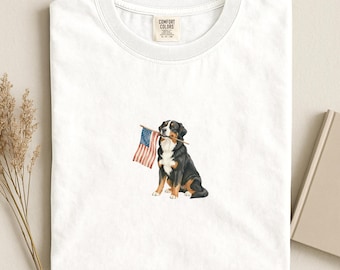 バーニーズマウンテンドッグのアメリカ国旗シャツ、愛国的なバーニーズママTシャツ、コンフォートカラーズ®USAドッグ独立記念日Tシャツ