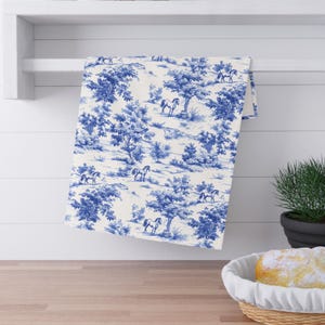 Horse Blue French Toile Tea Towel, Toile de Jouy Kitchen Towel Gifts for Horse Lovers Equestrian Pastoral Toile French Country Kitchen Decor