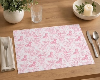 Podkładka pod talerz z jamnikiem w pastelowym różu, francuska mata pod stół jadalny, dekoracja kuchni, prezent dla miłośników jamników, zastawa stołowa w stylu francuskim
