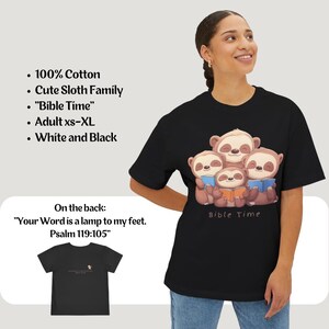Przytulny leniwiec „Czas na Biblię” Koszulka rodzinna, Uroczy chrześcijański T-shirt w dużym rozmiarze, Idealny na wydarzenie kościelne, rekolekcje rodzinne, chrześcijański obóz letni