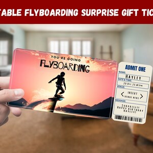 Peut inclure: Un billet de cadeau imprimable pour du flyboard avec un fond de coucher de soleil et une silhouette d'une personne en train de faire du flyboard. Le billet dit "You're going flyboarding" et "Admit One".