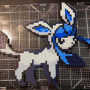 Chaveiro Pokemon Evolução Eevee, Vaporeon Glaceon Leafeon Espeon Jolteon  Flareon Umbreon (Hama Beads/ Pixel Art/ Perler Beads/ Pixel Arte) -  Escorrega o Preço