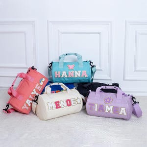 Personalisierte wasserdichte Duffle Dance Bag, genähte Sportreisetasche für Kinder mit Chenille-Buchstabe, benutzerdefinierte Reisetasche Weihnachtsgeschenk für Kinder