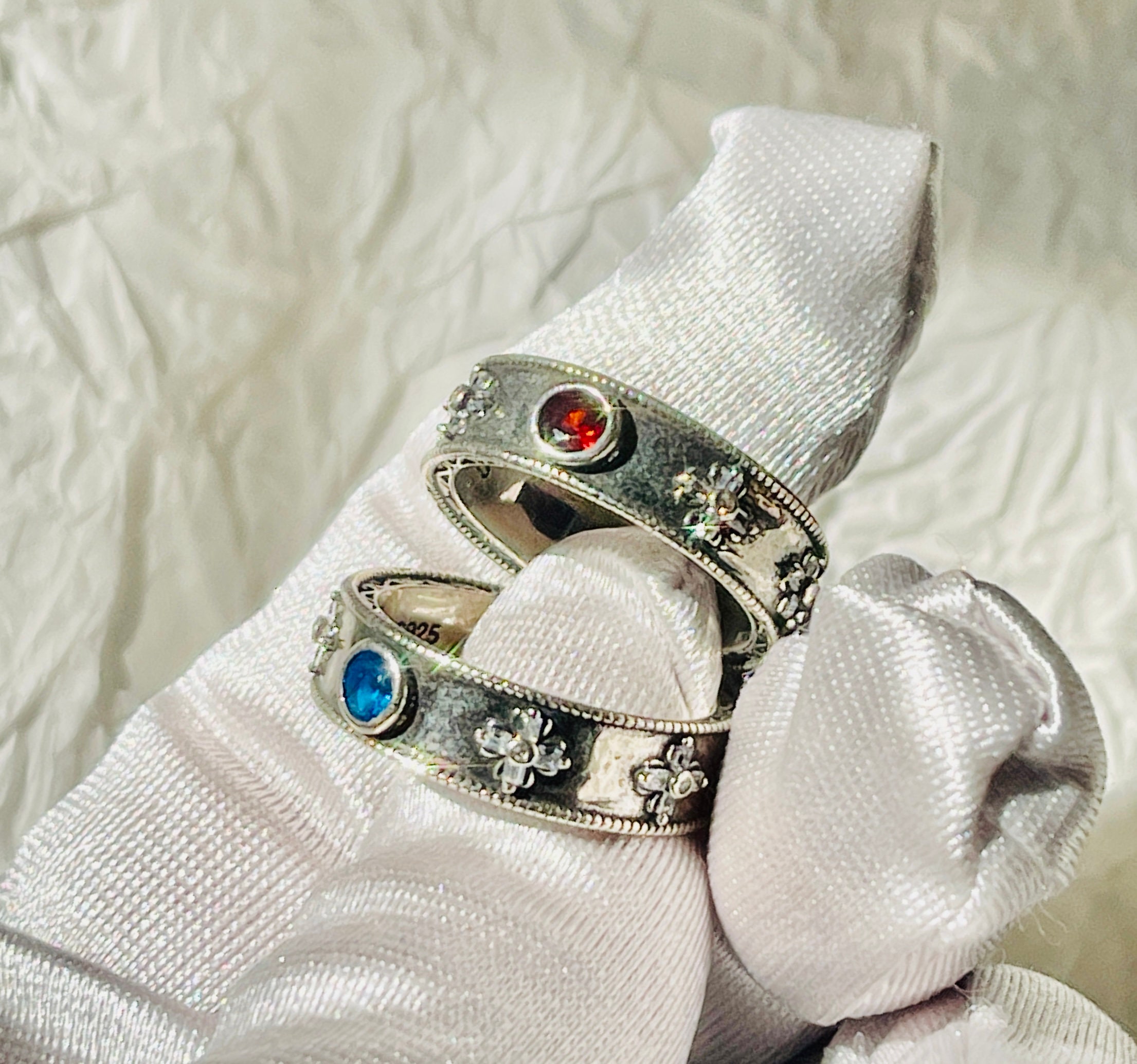 Howls Moving Castle Rings A Pair of Sparkling Diamond All Over