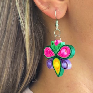 Orecchini colorati con quilling, gioielli con carta quilling, orecchini da donna fatti a mano, orecchini carini, orecchini boho, regali per la sorella, regali per la moglie