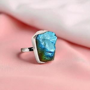 Labradorite Ring, Rough Stone Rings, 925 sterling Silver Ring, Gemstone Ring, Statement Ring, Chunky Ring, Boho Rings, Gift For Women