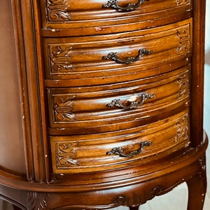 Commode en bois de style baroque table de chevet Commode ronde classique antique italienne de style Louis XV Table d'appoint ovale ou table de chevet image 3