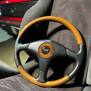 Momo wood 360 steering wheel