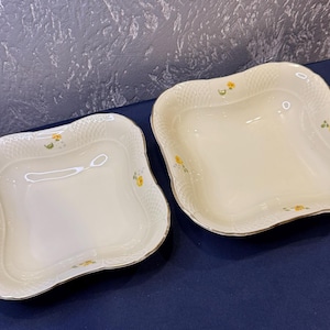 Pratos de porcelana sueca vintage Hackefors: detalhes florais em ouro, conjunto de 2