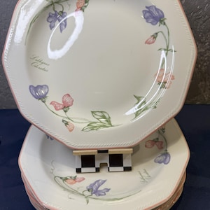 Set of 4 Vintage Churchill 10 Sided Floral Dinner Plates - &quot;Secret Garden&quot; Series Lathyrus Oderatus,  Made in England
