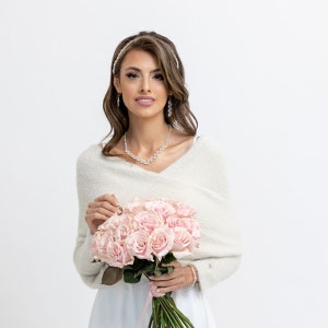 Brautstola Hochzeitsumhang Hochzeitscover Hochzeitsbolero für die Braut Hochzeitspullover Beige Bild 1