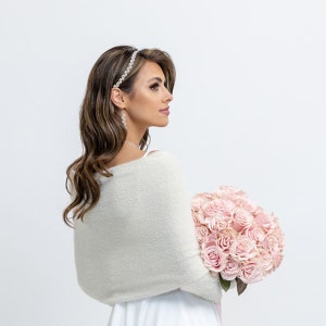 Brautstola Hochzeitsumhang Hochzeitscover Hochzeitsbolero für die Braut Hochzeitspullover Beige Bild 3