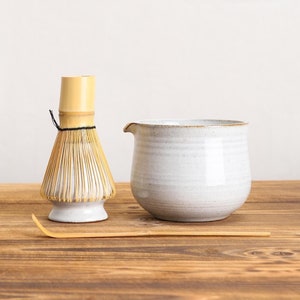Handmade Ceramic Matcha Whisk Set with Bamboo Whisk and Chasen Holder Japanese Matcha Tea Ceremony Set 480ml