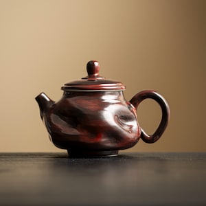 クリエイティブなセラミックティーポット 赤 手作りの工夫茶ポット 170ml