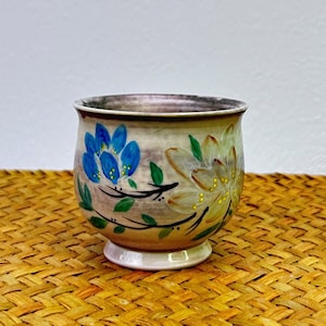 Hand-painted Flower and Fish Ceramic Tea Cup 140ml