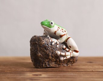 Cute Frog Ceramic Teapet Tea Table Decoration Tea Accessories