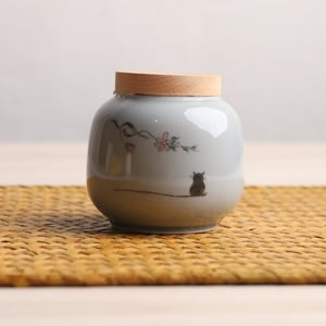 Hand-painted Cat Ceramic Tea Canister for Storage Tea
