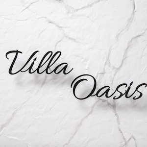 Letrero de Oasis personalizado, arte de pared de metal, decoración tropical para el hogar, decoración de patios exteriores, letrero para piscina y patio, inauguración de la casa, letrero moderno con nombre familiar