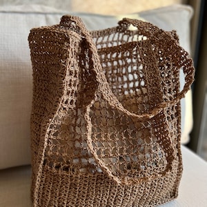 Tote de rafia de ganchillo TAN, tote de hombro de ganchillo tejido, tote hecho a mano de rafia, bolso de playa grande, bolso de verano de paja, regalo de bolso de rafia hecho a mano