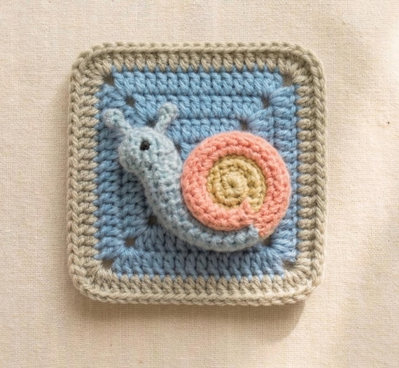 Snail Granny Square, Animal Motif for Blanket, Snail Crochet Pattern, Digital Crochet PDF
