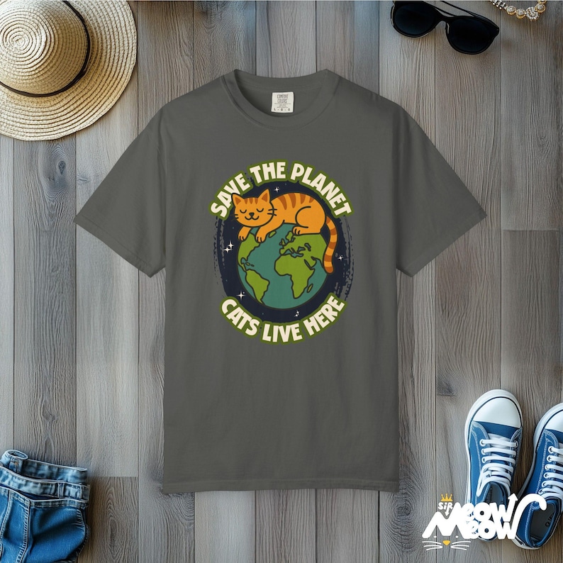 コンフォートカラーズ アースデイ キャットシャツ：地球を救えTシャツ Pepper
