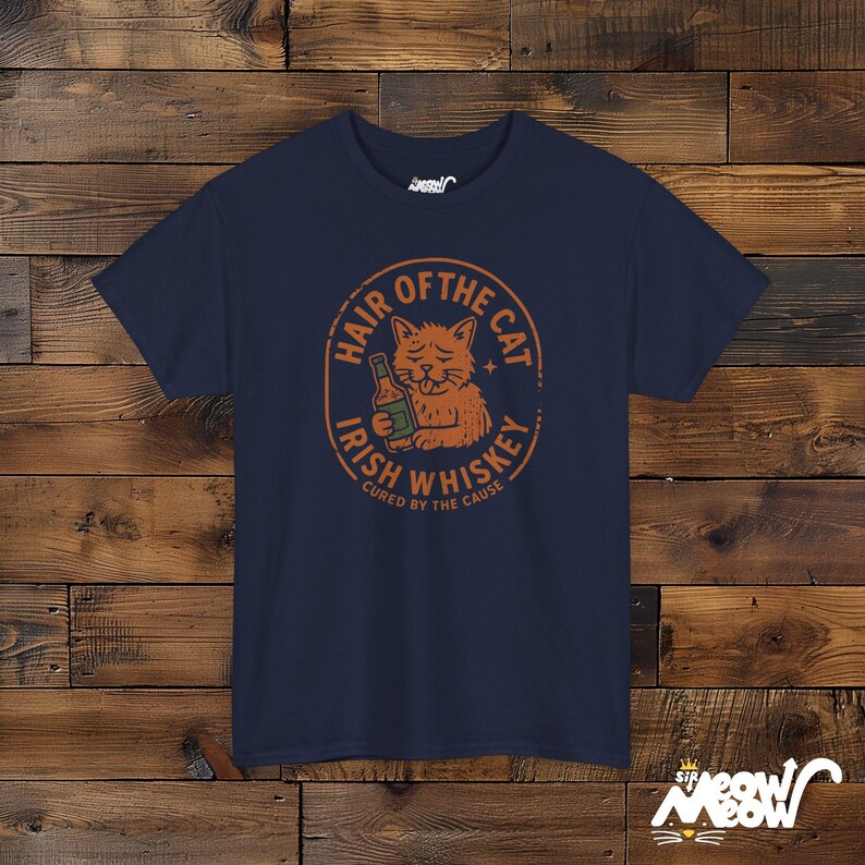 アイリッシュ・ウイスキー・キャット・シャツ、面白い二日酔いグラフィックTシャツ Navy