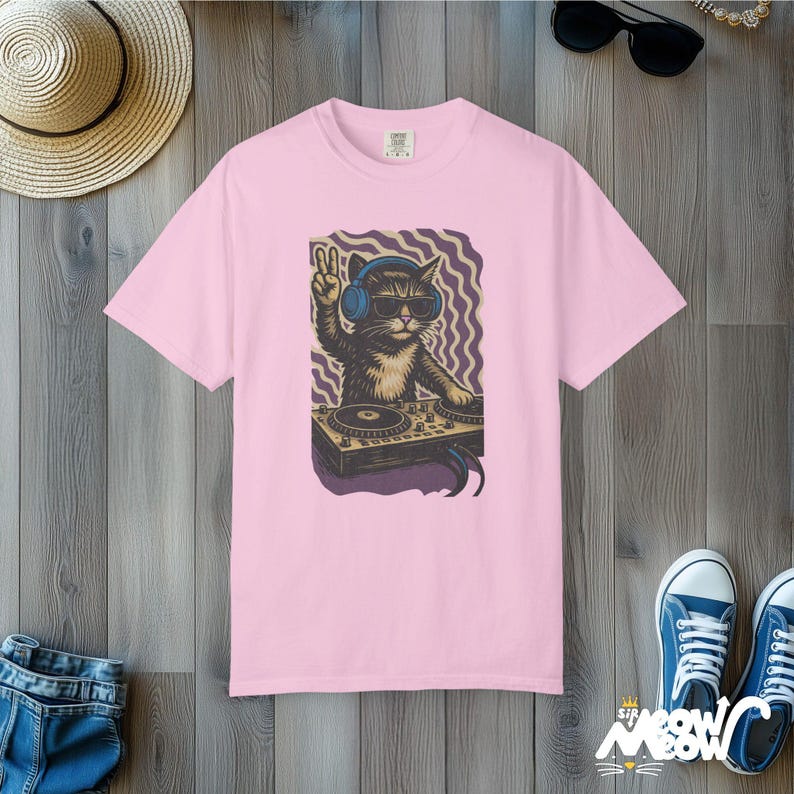 Comfort Colors DJ Cat T-Shirt: Retro Rave Graphic Tee Blossom