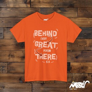 Camiseta divertida para amantes de los gatos: diseño frontal y posterior con gráfico de gatito. Orange