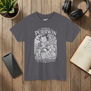 Camiseta Charles Purrwin sobre a Evolução dos Gatos, Estilo Gravura Vitoriana, Presente para Professor de Biologia imagem 7