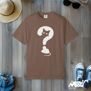 Comfort Colors Cat & Mouse T-Shirt: Minimalist Optical Illusion Espresso