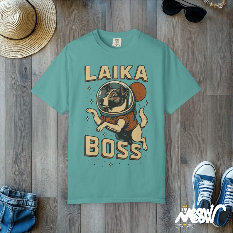Laika Boss T-Shirt: Retro Space Dog Grafik, Komfortfarben T-Shirt Seafoam