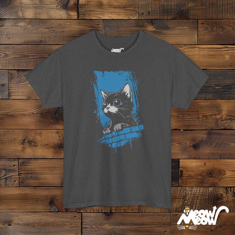 ブラックキャットグランジTシャツ：アニメゴススタイル、ユニセックスフィット Dark Heather