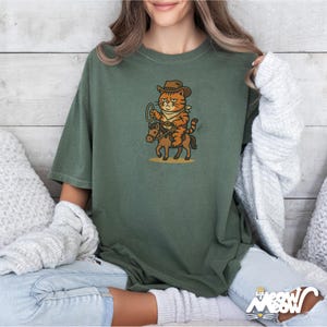 Cowboy Cat Comfort Colors Tee: Funny Rodeo Graphic T-Shirt Moss