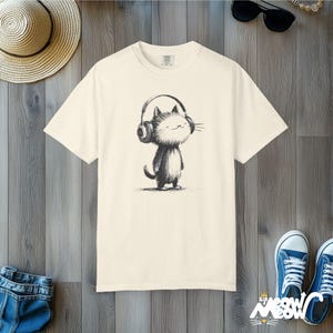 Headphones Cat T-Shirt: Lo-Fi Music Comfort Colors Tee Ivory