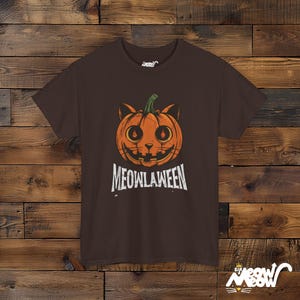 Meowlaween Halloween Cat Pumpkin Design, Spooky Fun Unisex T-Shirt for Cat Lovers Dark Chocolate