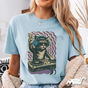 Komfort Farben DJ Cat T-Shirt, cooles Rave Cat Graphic Tee, lustiges Katzenliebhabergeschenk, Retro Style Musik Shirt