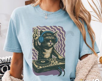 Comfort Colors DJ Cat T-Shirt: Retro Rave Graphic Tee