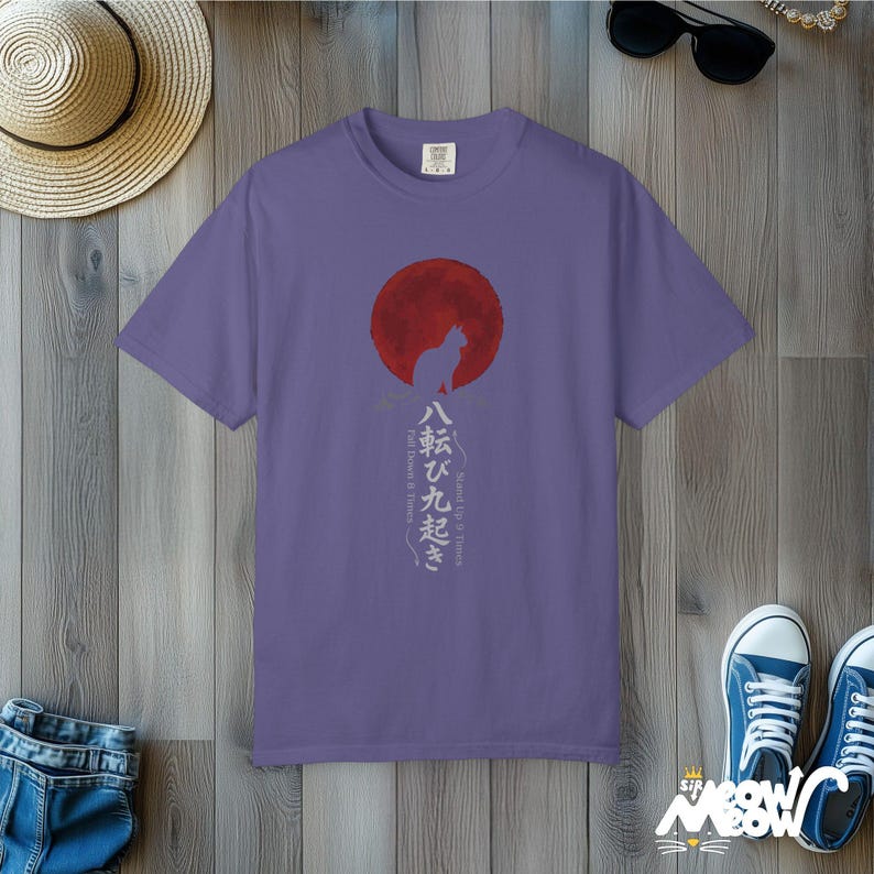 T-shirt Japanse kat Comfort Colors: Gothic Yami Kawaii Nine Lives-T-shirt Grape