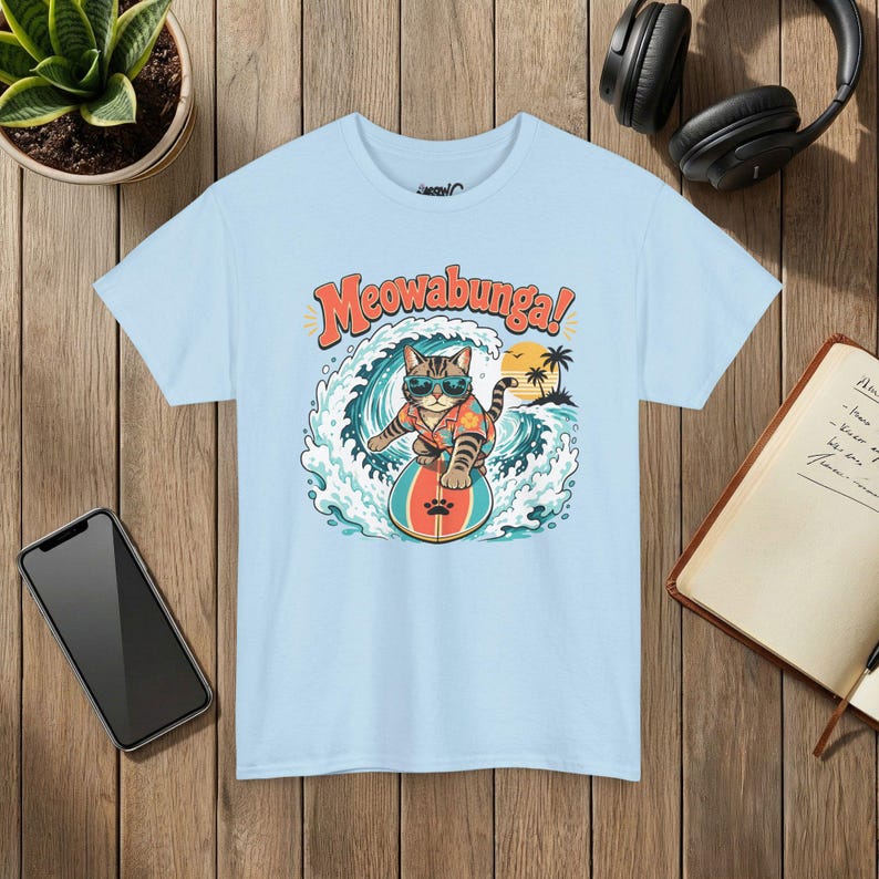 Camiseta Meowabunga Surfing Cat, regalo retro para amantes de los gatos playeros (estampado frontal) imagen 3