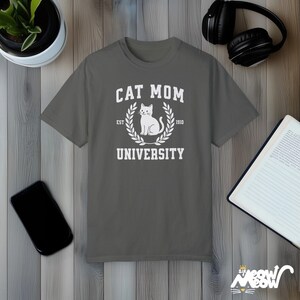 Katzen Mutter Universität T-Shirt: Komfort Farben College Style T-Shirt Pepper
